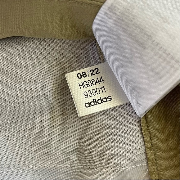 ADIDAS Adi Golf Shorts Men's SIZE 32 Hemp Three Stripes Logo HG8844 NWT - Picture 9 of 9
